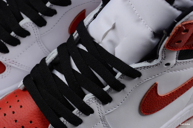 Reps high heritage jordan og retro 1 555088-161 0413